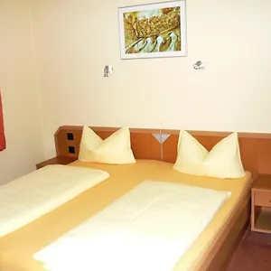 Im Malerwinkel Guest house Kallmuenz
